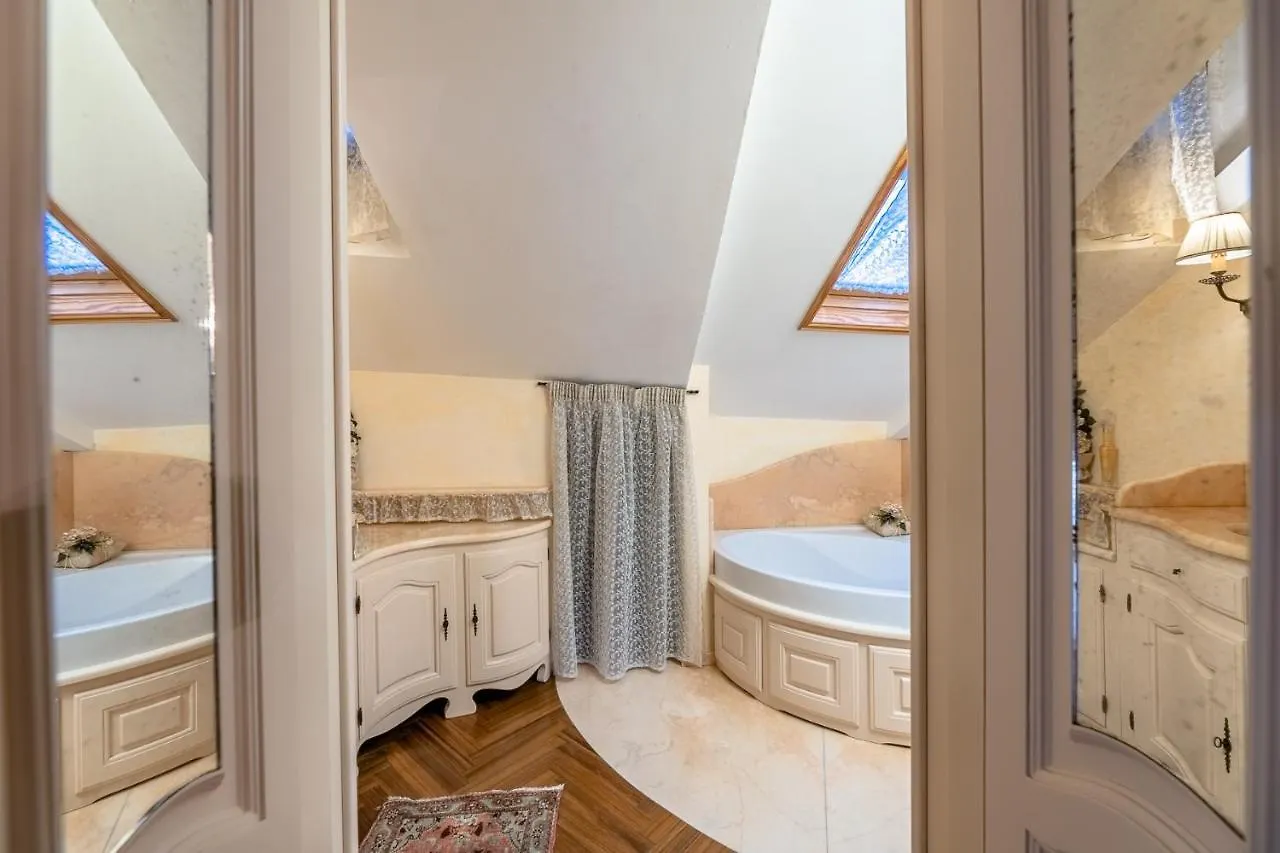 Dimora Lucrezia Apartment Savona